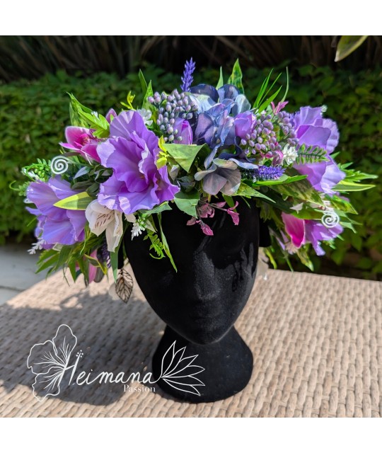 Couronne fleurie violette